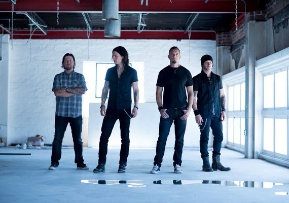 Banda cobra R$ 480 para fã tirar foto e ver passagem de som no Brasil