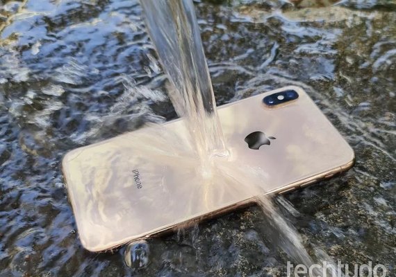 iPhone pode ganhar função de expelir água através do alto-falante