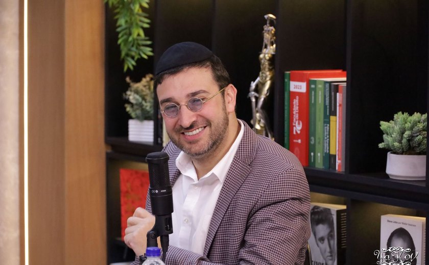 Cantor Micha Gamerman fortalece diálogo entre judeus e cristãos e se destaca por debates sobre as raízes da fé bíblica