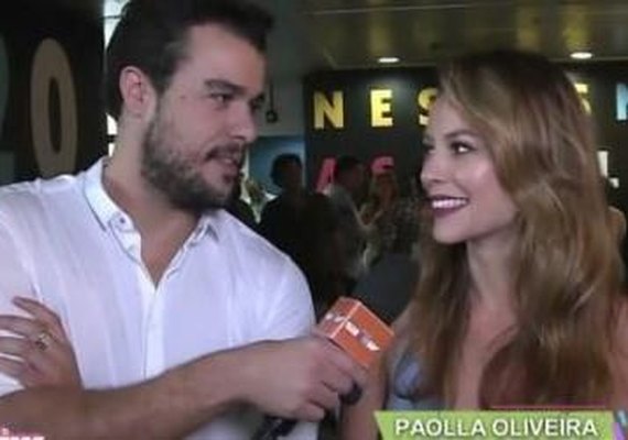 Paolla Oliveira fica constrangida ao ser entrevistada pelo ex: 'Satisfação revê-lo'