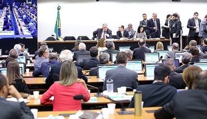 Comissão da Câmara aprova relatório da reforma da Previdência