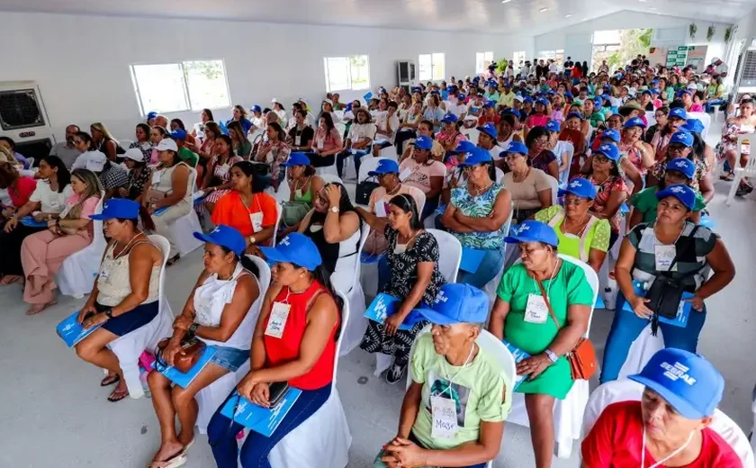 Mais de 240 produtoras rurais se reúnem para discutir agronegócio em Junqueiro