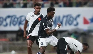 Após atraso devido à chuva, Remo e Vasco empatam pelo Brasileirão