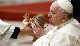 Papa critica guerras e faz referência à Ucrânia na Missa do Galo