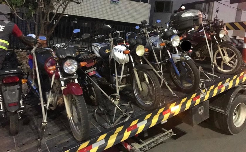 Fiscalização da SMTT remove 23 motocicletas no bairro da Jatiúca