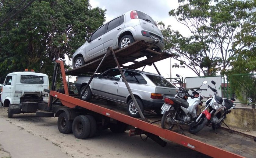 ‘Operação Fênix‘ do BPTran recolhe 10 veículos em bairro de Rio Largo