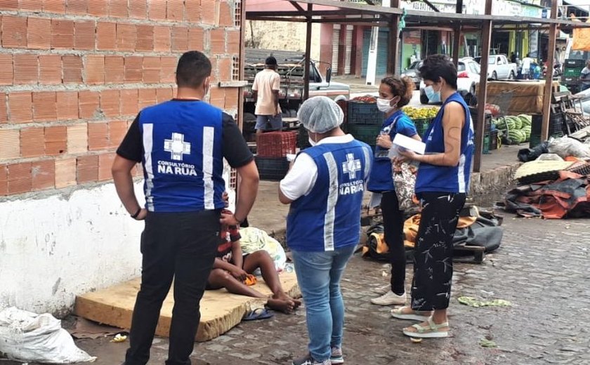 Saúde faz busca ativa de pessoas em situação de rua para atualizar vacinação contra Covid-19