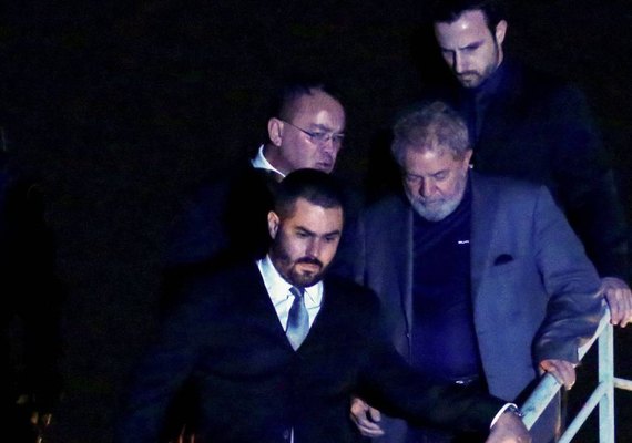 Juíza nega visita de Dilma Rousseff, Ciro Gomes e deputados a Lula na prisão