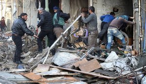 Ataques aéreos deixam 73 mortos em província síria controlada por rebeldes