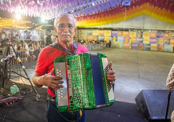 Joelson dos Oito Baixos leva o forró pé-de-serra ao Giro das Tradições nesta terça-feira (22)