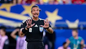 Árbitro da final da Copa já foi detido em festa com drogas, armas e prostitutas