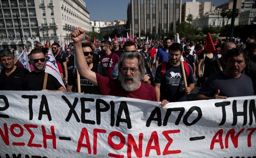 Trabalhadores gregos marcham contra planos de reforma de novo governo