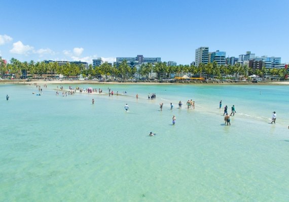 Maceió é o destino do Nordeste mais procurado por turistas estrangeiros