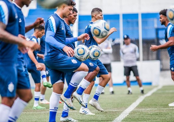 CSA segue no mercado em busca de reforços