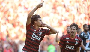 Flamengo repete placar da ida, é campeão carioca e Vasco demite Alberto Valentim