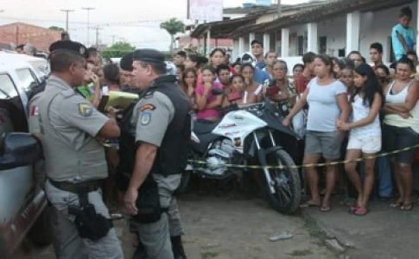Carro desgovernado atropela e mata motociclistas no Clima Bom