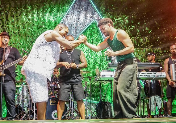 Beats traz Pedro Sampaio para ação no Largo do Farol da Barra em cima do jet ski para chegar ao palco