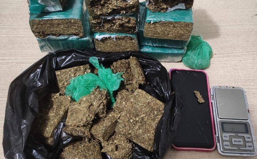 Mulher é presa em flagrante com mais de 2kg de maconha em casa