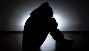 Homem acusado de estuprar a própria filha de 12 anos é preso