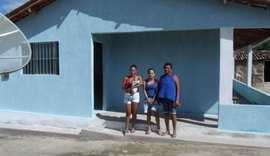 Famílias Quilombolas de Poço das Trincheiras recebem casas nesta terça-feira