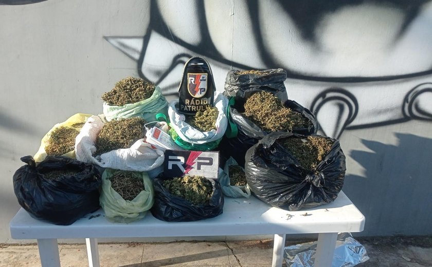 PM apreende 21 quilos de maconha após denúncia em Arapiraca