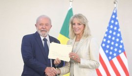 Lula recebe credenciais de nove novos embaixadores no Brasil