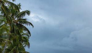 Céu encoberto e ventos deixam manhã mais fria em Maceió nesta sexta-feira