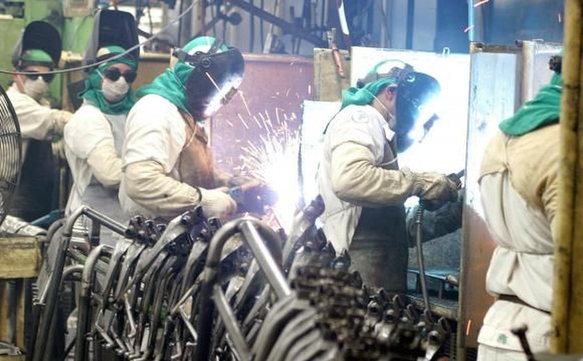 Produção industrial cresce em nove estados em setembro