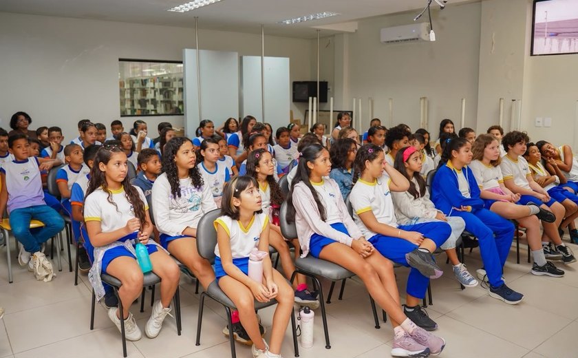 Projeto da Educação leva arte e cultura a mais de 2.200 mil estudantes de Maceió