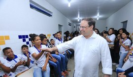 Gestão de Luciano Barbosa implantou 62 escolas de tempo integral