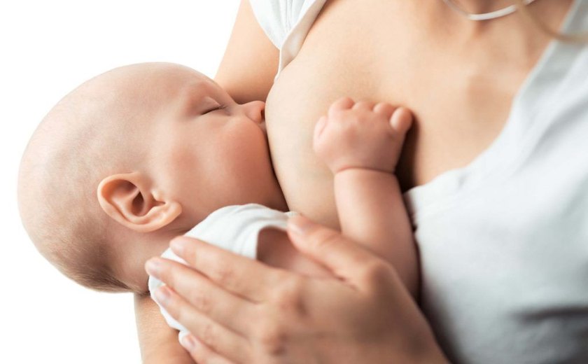 Agosto Dourado: mães devem ficar atentas à saúde das mamas