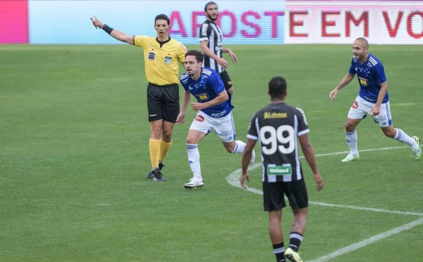 Cruzeiro vence o Figueirense e atinge três pontos na Série B