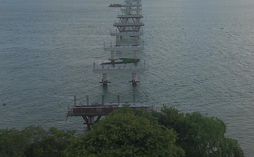 Renan Filho diz que Ponte Penedo/Neópolis fica pronta este ano e vai transformar Sul de AL