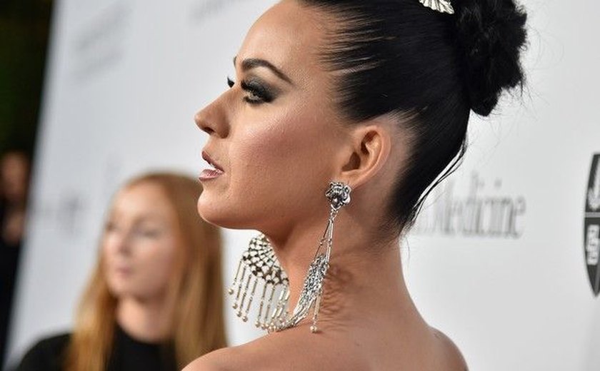 Katy Perry irá se apresentar no Grammy em 2017