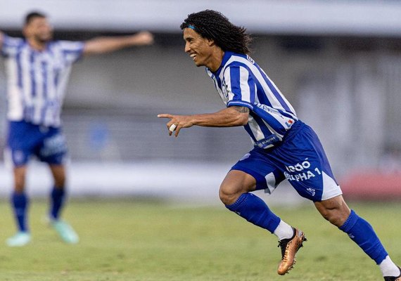 Kayllan celebra gol e projeta sequência positiva do CSA na Série D