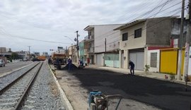 Casal conclui pavimentação da Avenida Buarque de Macedo