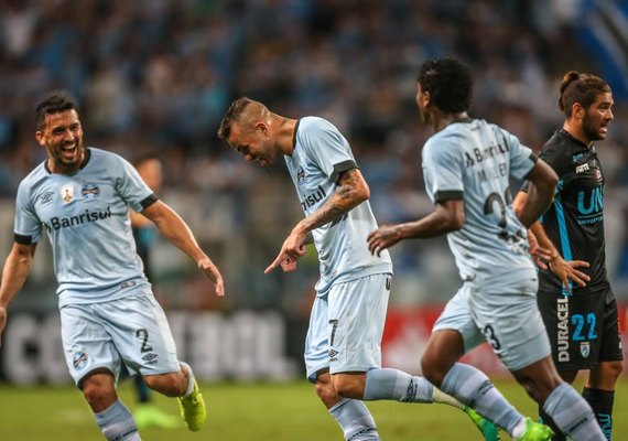 Grêmio vacila no segundo tempo, mas vence o Deportes Iquique