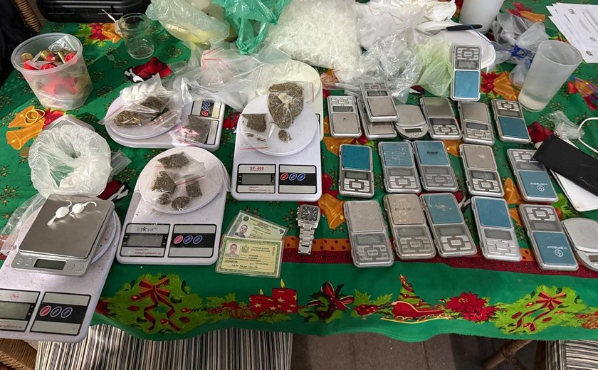 Operação prende policial militar com drogas e R$ 7,7 mil em Maceió