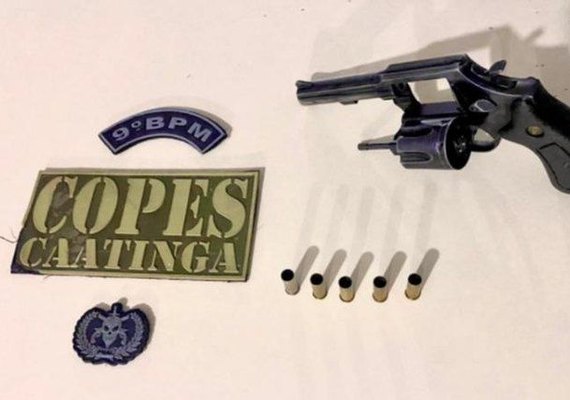 Homem morre ao tentar tomar arma do policial em Piranhas