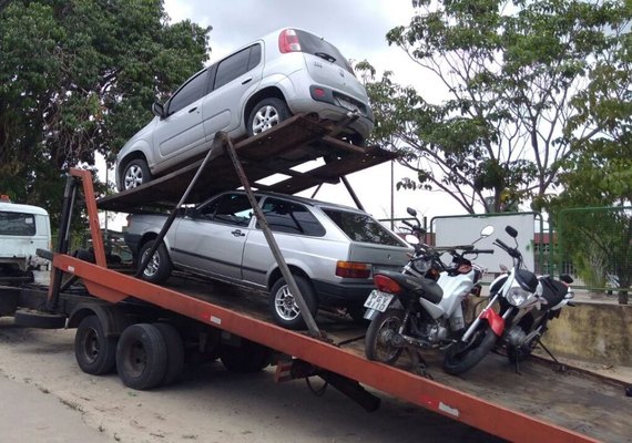 ‘Operação Fênix‘ do BPTran recolhe 10 veículos em bairro de Rio Largo