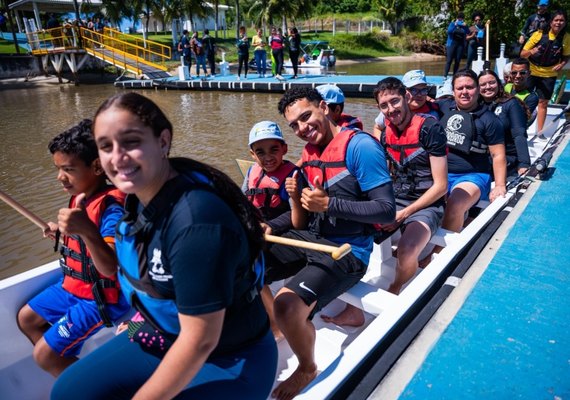 Alunos da Educação Especial de Maceió vivenciam esporte, arte e contato com a natureza