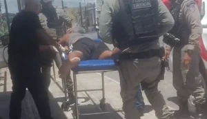 Homem em crise epilética é socorrido por militares no Eustáquio Gomes