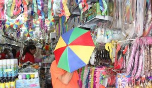 Lojas já oferecem produtos carnavalescos