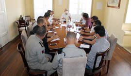 Prefeito Ronaldo Lopes orienta equipe sobre alerta para situação de cheia em Penedo