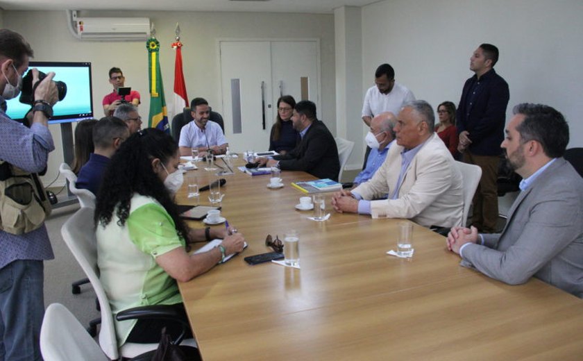 CBHSF entrega Modelo de Gestão do Canal Adutor do Sertão Alagoano ao governo do Estado