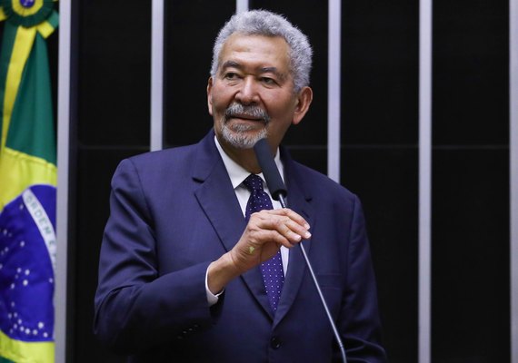 Câmara declara perda de mandato de Nivaldo Albuquerque e abre caminho para retorno de Paulão à bancada de Alagoas