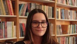 Alagoana de 23 anos faz sucesso em país europeu