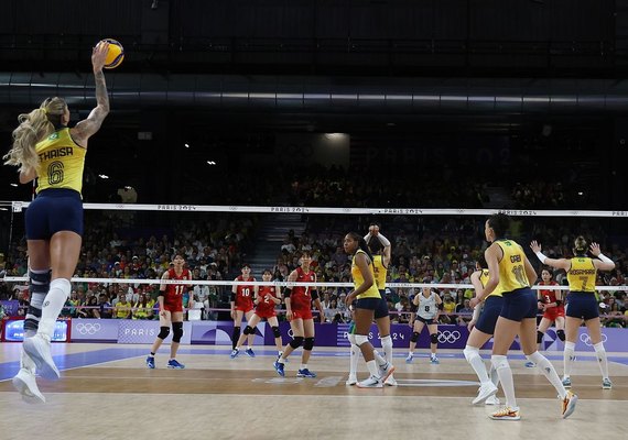 Brasil vence Japão por 3 a 0 no vôlei feminino