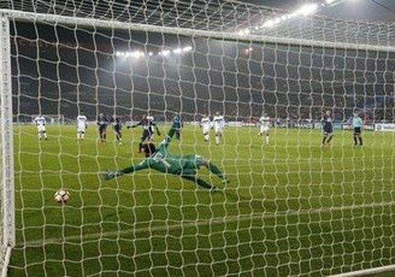 Thiago Silva, Lucas Moura e alemão Draxler marcam em goleada do PSG