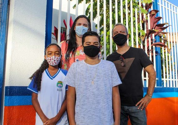 Escola desenvolve podcast como atividade pedagógica para ensino religioso